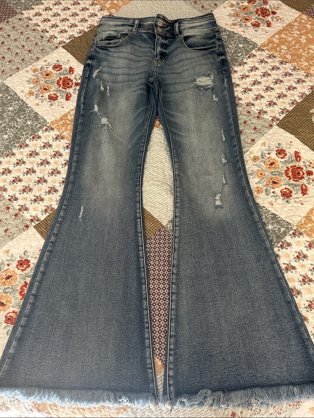 KANCAN Signature High Rise Super Flare Frayed Hem Jeans 29x32